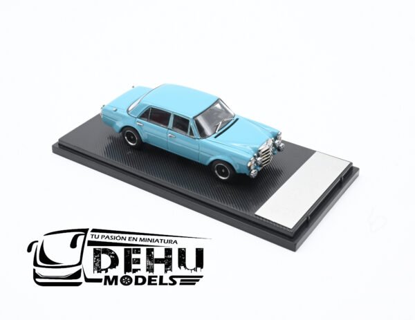 Auto a Escala 1/64 Mercedes Benz 300SEL 6.8 AMG W109 Azul - Negro, MB300SELW109A Liberty64 - Imagen 2