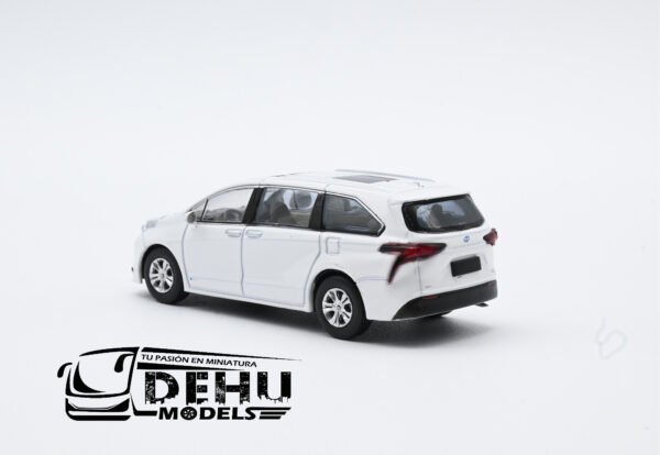 Camioneta a Escala 1/64 Toyota Sienna Blanco, TYT1801 Massdi - Imagen 6