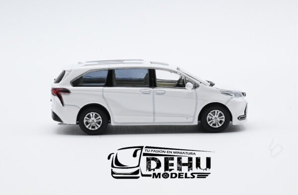 Camioneta a Escala 1/64 Toyota Sienna Blanco, TYT1801 Massdi - Imagen 4