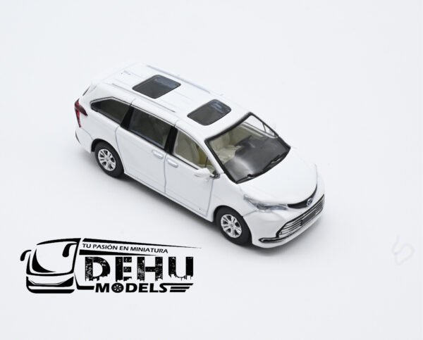 Camioneta a Escala 1/64 Toyota Sienna Blanco, TYT1801 Massdi - Imagen 2