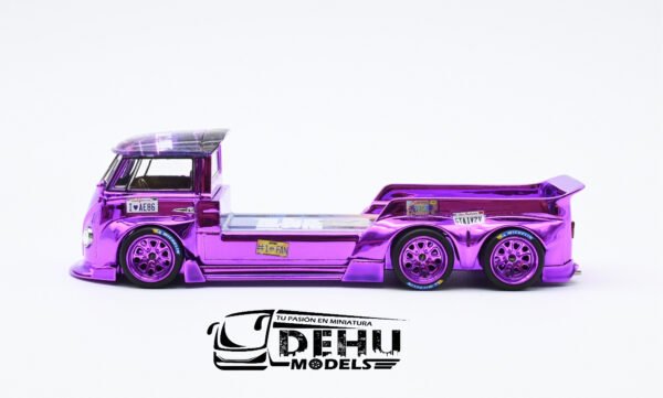 Camioneta a Escala 1/64 Volkswagen T1 GTA VI Morado Cromo, VWT1GTVIMOCR Liberty64 - Imagen 7