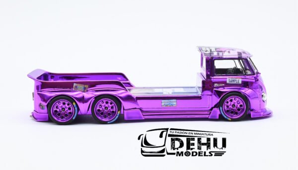 Camioneta a Escala 1/64 Volkswagen T1 GTA VI Morado Cromo, VWT1GTVIMOCR Liberty64 - Imagen 4