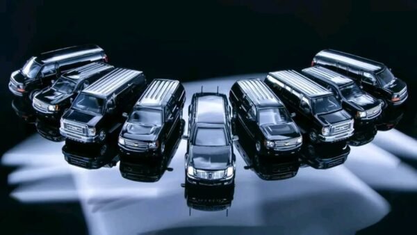Auto a Escala 1/64 Set Presidencial de 9 piezas 596 Model Exclusivo HEC