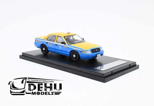 Auto a Escala 1/64 Ford Crown Victoria Checker Cab CO. Los Angeles Amarillo - Azul, FOCRVICHECALAROLL Rollin - Imagen 4