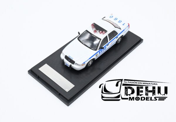 Auto a Escala 1/64 Ford Crown Victoria New York Police Department Patrol Supervisor Blanco - Azul, FOCRVINYPDPSROLL Rollin - Imagen 11