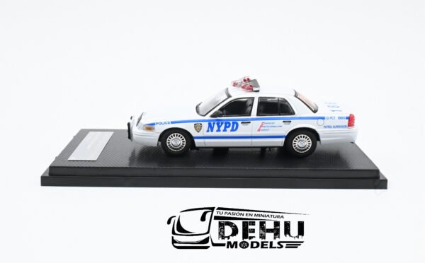 Auto a Escala 1/64 Ford Crown Victoria New York Police Department Patrol Supervisor Blanco - Azul, FOCRVINYPDPSROLL Rollin - Imagen 8