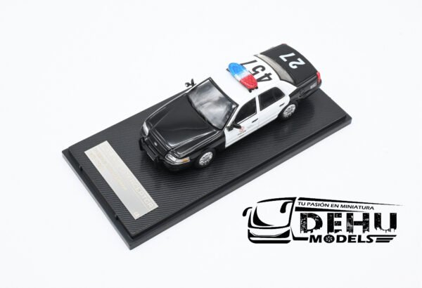 Auto a Escala 1/64 Ford Police Interceptor Los Angeles Police Department "Traffic Division" Negro - Blanco, FOPOINLAPDTDROLL Rollin - Imagen 9