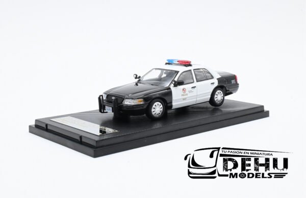 Auto a Escala 1/64 Ford Police Interceptor Los Angeles Police Department "Traffic Division" Negro - Blanco, FOPOINLAPDTDROLL Rollin