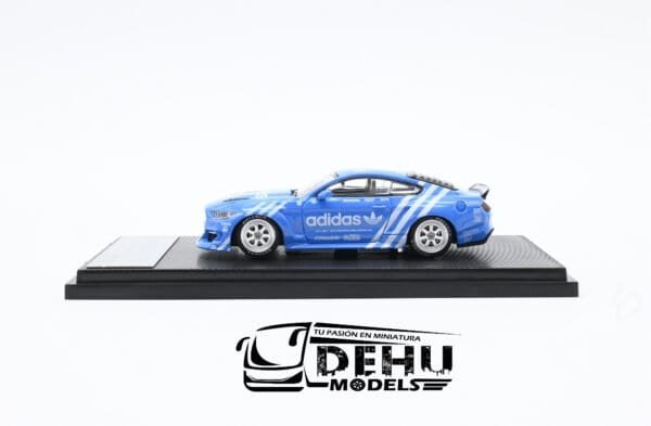 Auto a Escala 1/64 Mustang Clinched Widebody ADIDAS Celeste - Blanco, MUCLIWIADILB64 Liberty64 - Imagen 7
