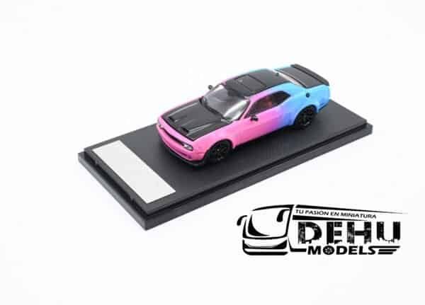 Auto a Escala 1/64 Dodge Challenger SRT Hellcat Rosa - Morado - Azul - Negro, STHDCRMAN Stance Hunters - Imagen 11