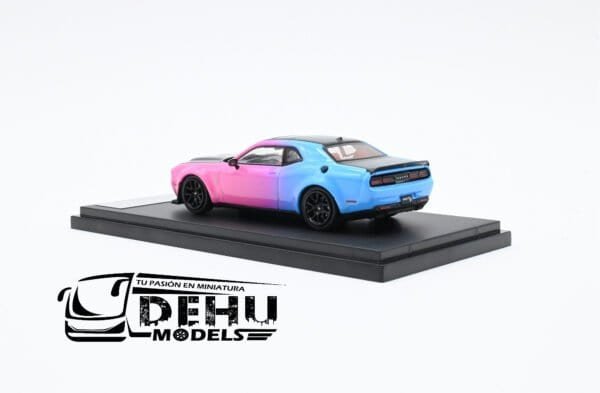 Auto a Escala 1/64 Dodge Challenger SRT Hellcat Rosa - Morado - Azul - Negro, STHDCRMAN Stance Hunters - Imagen 8