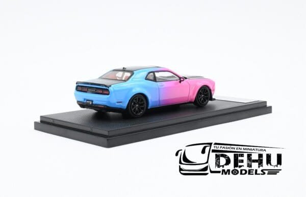 Auto a Escala 1/64 Dodge Challenger SRT Hellcat Rosa - Morado - Azul - Negro, STHDCRMAN Stance Hunters - Imagen 5