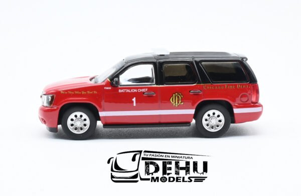 Camioneta a Escala 1/64 Chevrolet Tahoe Chicago IL Fire Dept CBP-088 596 Model - Imagen 7