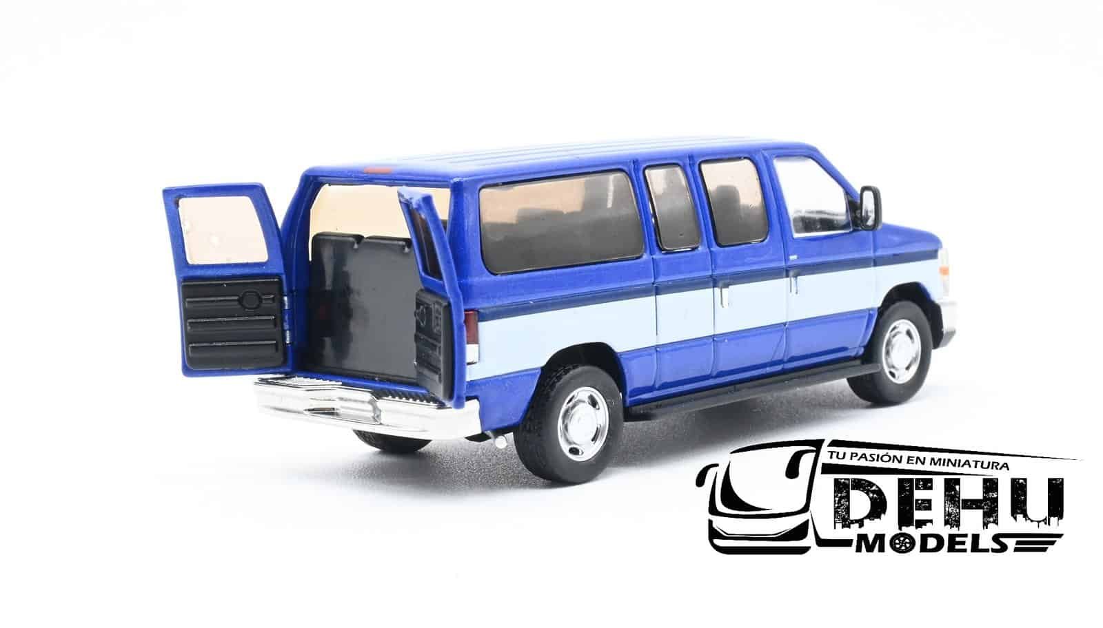 Camioneta a Escala 1/64 Ford E-350 Super Duty Van Econoline CBP-A-001 596 Model - Imagen 6