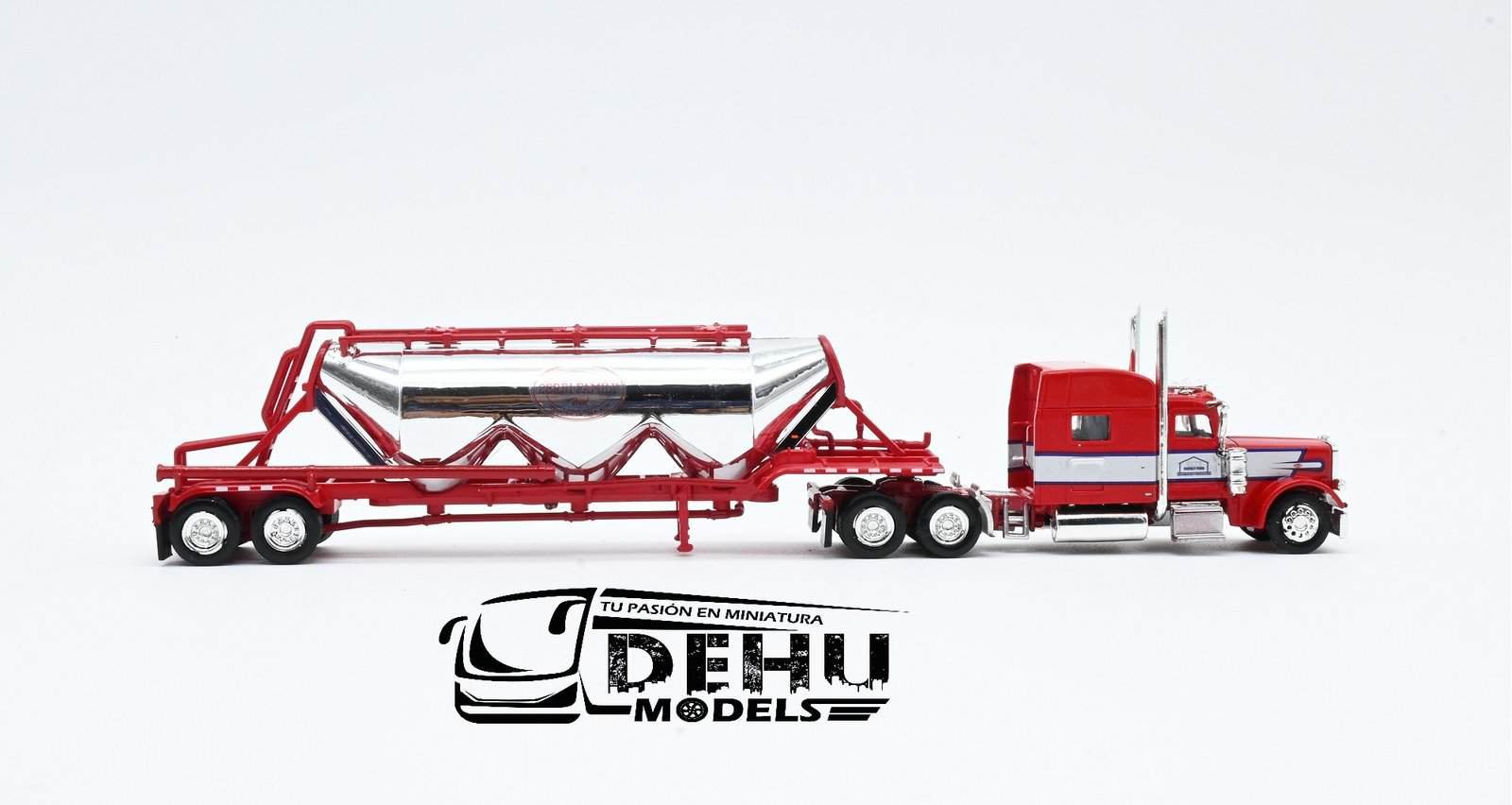 Tráiler a Escala 1/87 Peterbilt 389 Con Remolque Tanque Pneumatic Cerry Family Feed Rojo-Cromo, TRPB3016S87-SPEC010 Truck N Stuff (Tonkin Replicas) - Imagen 4