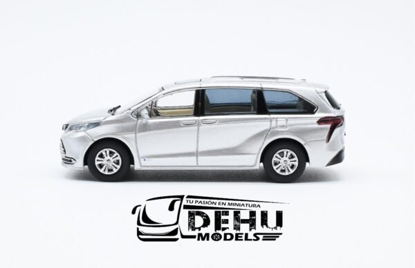 Camioneta a Escala 1/64 Toyota Sienna Gris, TYT1802 Massdi - Imagen 7