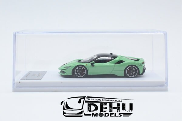 Auto a Escala 1/64 Ferrari SF 90 Verde Pastel, MJMFESF90VP MJ Model - Imagen 4