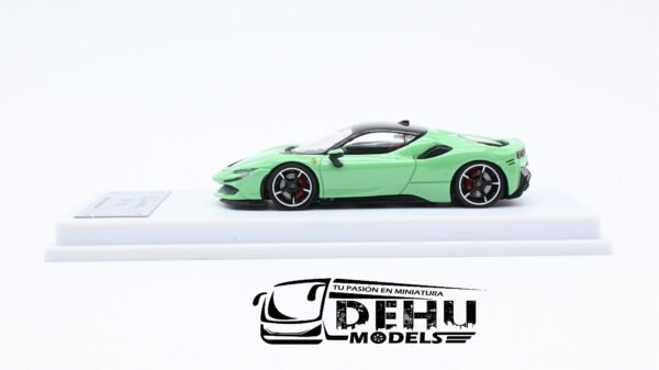 Auto a Escala 1/64 Ferrari SF 90 Verde Pastel, MJMFESF90VP MJ Model - Imagen 7