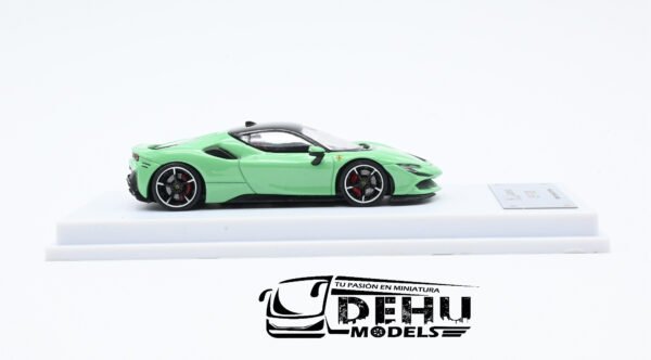 Auto a Escala 1/64 Ferrari SF 90 Verde Pastel, MJMFESF90VP MJ Model - Imagen 10