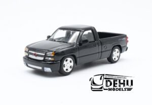 Camioneta a Escala 1/64 Chevrolet Silverado Pick-Up 2006 Cabina Sencilla Negro, PB-55381 PARA64