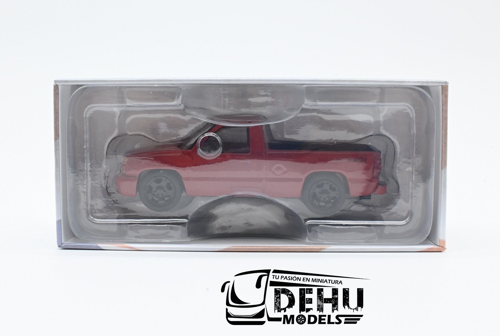 Camioneta a Escala 1/64 Chevrolet Silverado Pick-Up 2006 Cabina Sencilla Rojo, PB-55382 PARA64 - Imagen 10