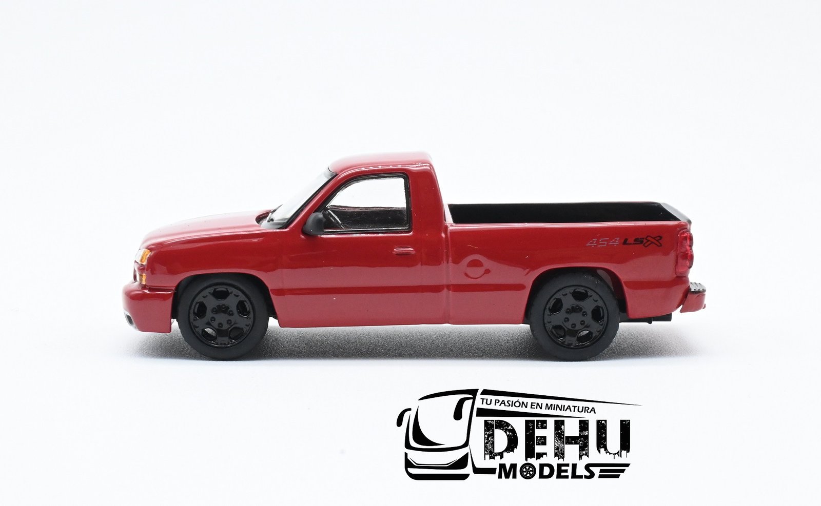 Camioneta a Escala 1/64 Chevrolet Silverado Pick-Up 2006 Cabina Sencilla Rojo, PB-55382 PARA64 - Imagen 7