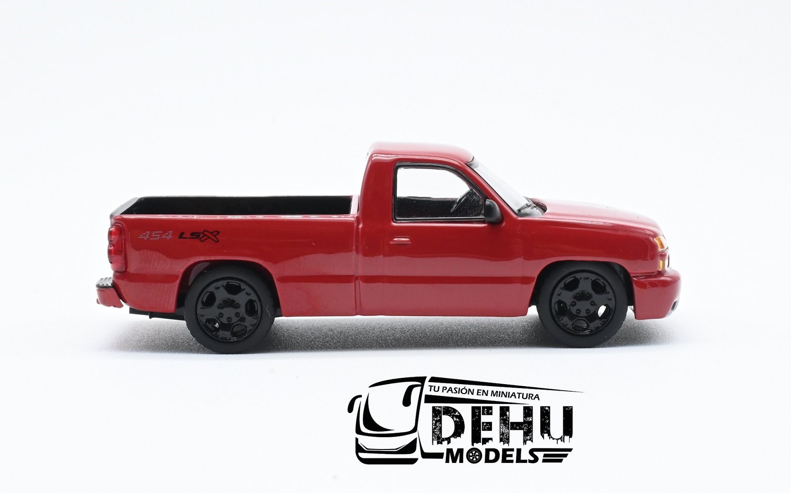 Camioneta a Escala 1/64 Chevrolet Silverado Pick-Up 2006 Cabina Sencilla Rojo, PB-55382 PARA64 - Imagen 4