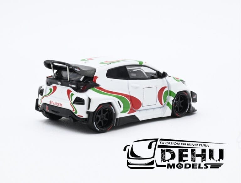 PR64-0136 Toyota Pandem GR Yaris Rally Livery, Blanco - Rojo - Verde (5)