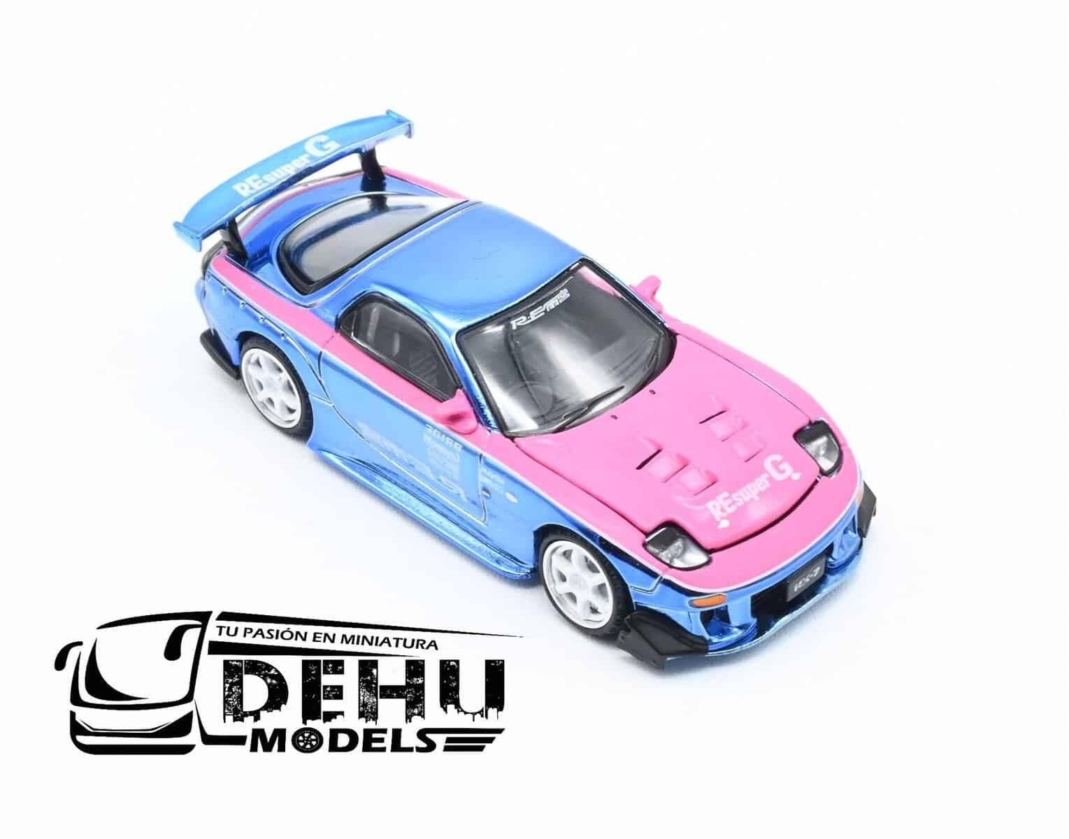 Auto a Escala 1/64 Mazda RX7 RE Amemiya Widebody HEC 2025 Rosa Cromo-Azul Cromo, S24-HEC2025 Pop Race - Imagen 2