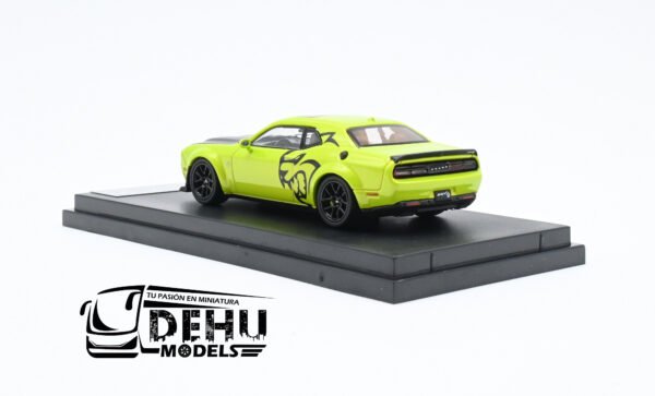 Auto a Escala 1/64 Dodge Challenger SRT Hellcat Verde - Negro, STHDCVENE Stance Hunters - Imagen 6