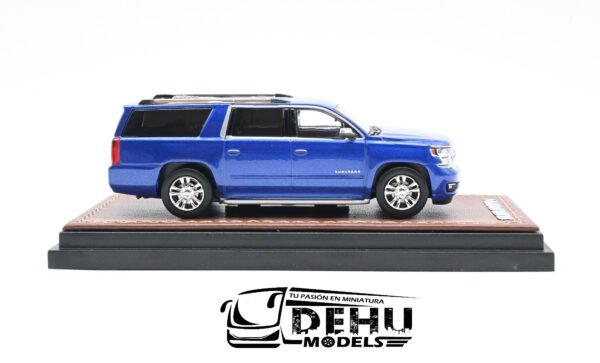 Camioneta a Escala 1/64 Chevrolet Suburban Azul, SUBAZULGOC Goc Vehicle Museum - Imagen 4