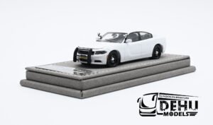 Auto a Escala 1/64 Dodge Charger Police Interceptor Blanco, DOCHAPOIBLEC Elite Collectibles