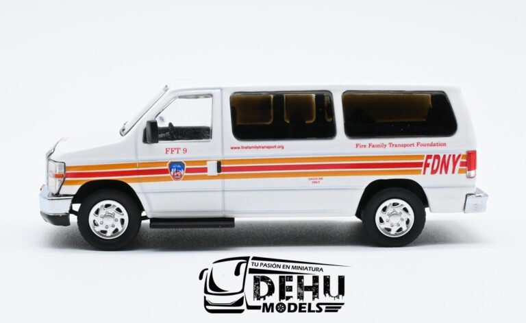 CBP-111 Ford E-350 Super Duty AdvanceTrac RSC E-Series Vans New York City NY Fire Dept, Blanco - Rojo (4)