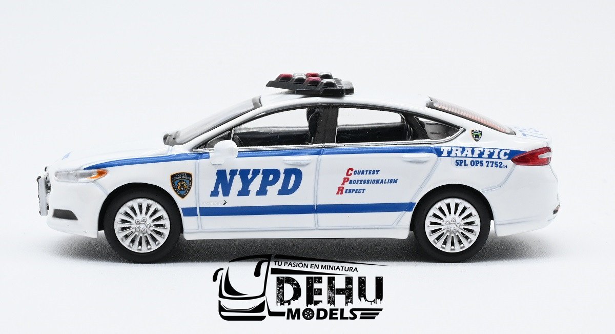 CBP-122 Ford Fusion New York City Police Cars Traffic Division And Traffic Units NYPD, Blanco - Azul (4)