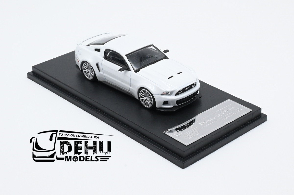 Auto a Escala 1/64 Ford Mustang 2014 Blanco, DCMFOMUBL14 DCM Model