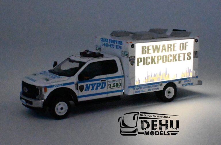 CBP-138 Ford F550 Super Duty New York City Department NYPD Beware Of Pickpockets de panel con luz, Blanco - Azul (10)