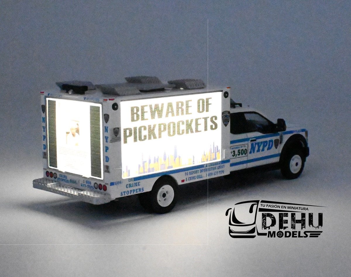 CBP-138 Ford F550 Super Duty New York City Department NYPD Beware Of Pickpockets de panel con luz, Blanco - Azul (11)