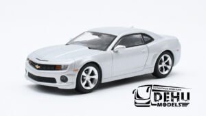 Auto a Escala 1/64 Chevrolet Camaro Gris Metálico, CBP-143 596 Model
